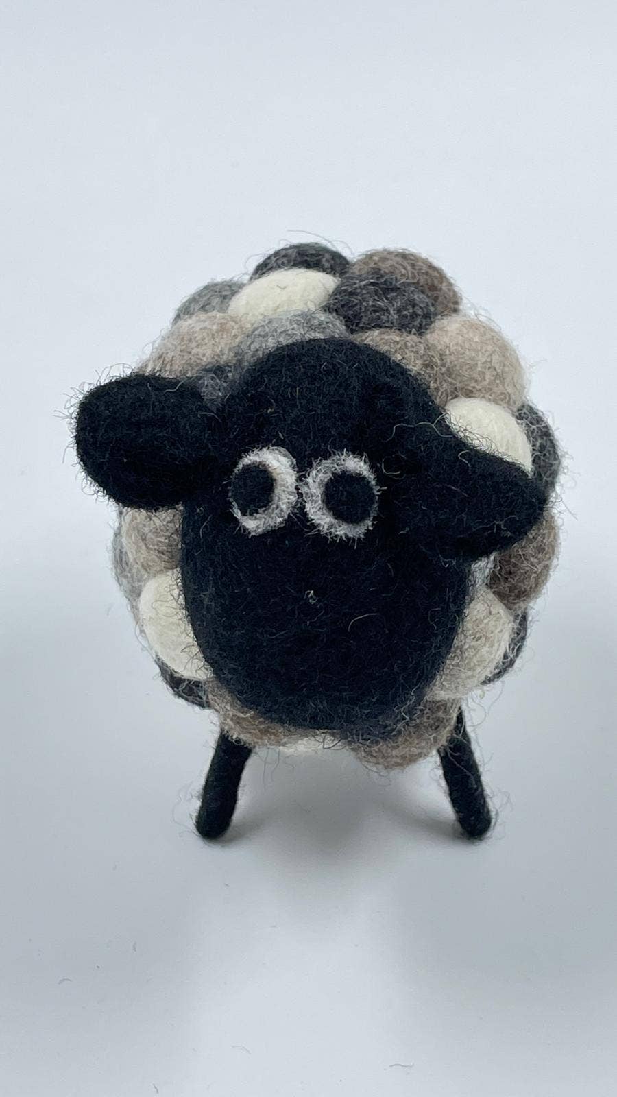 Handmade Felt Colorful Pompom Pom Pom sheep pin cushion