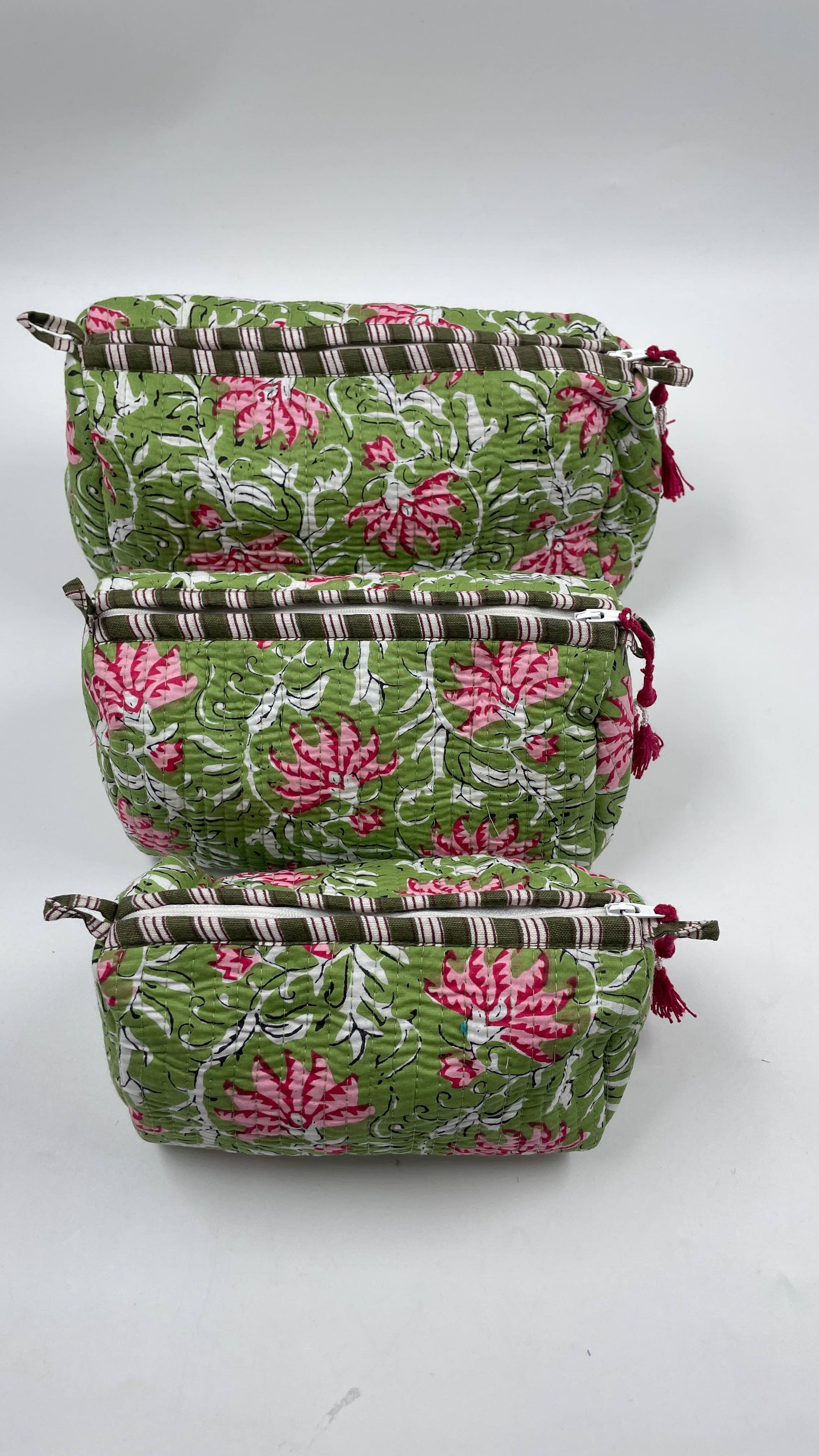 Green & Pink quilted wash bag  - Set of 3 small, medium & large