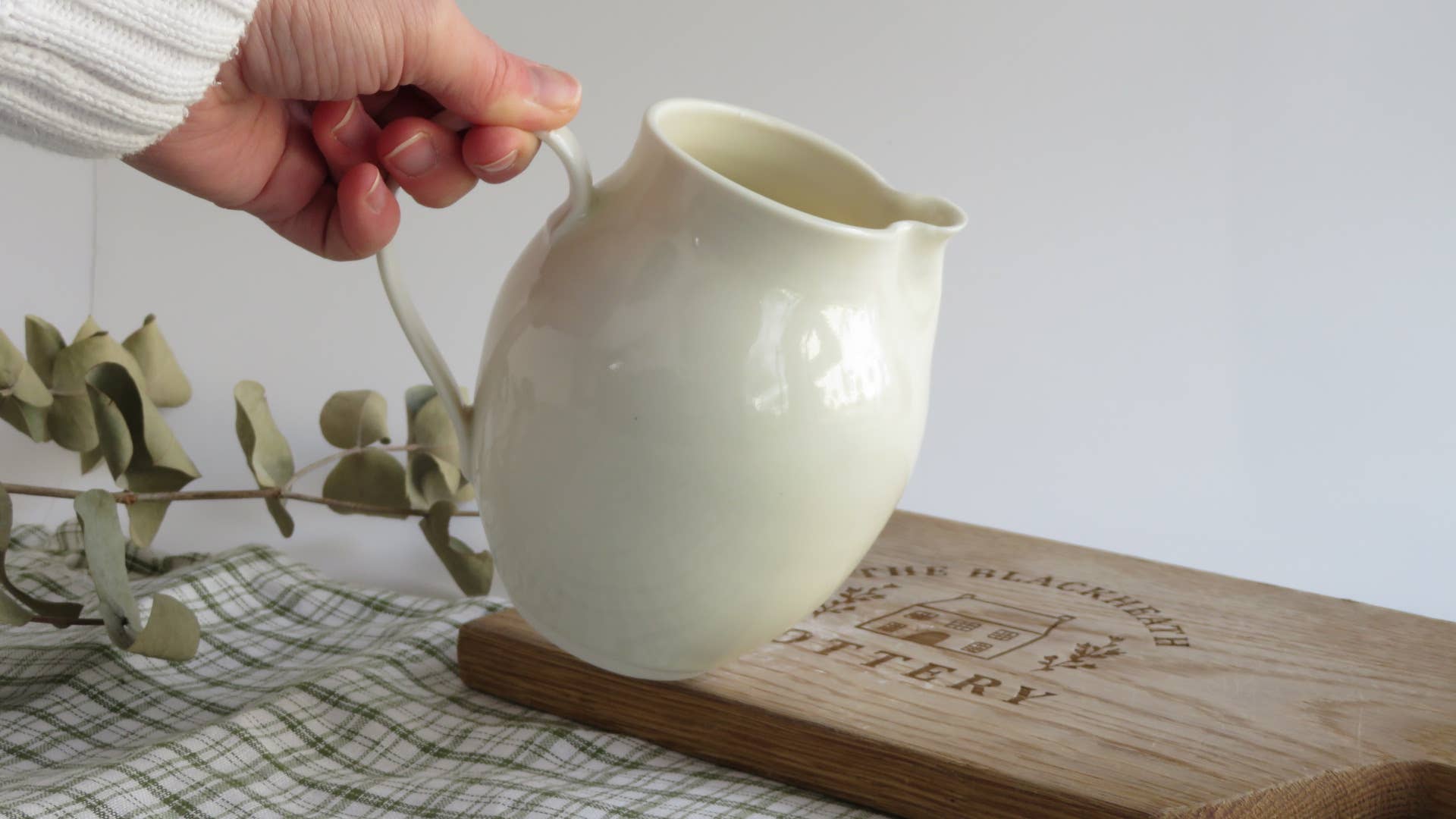 Custard Jug: celedon blue