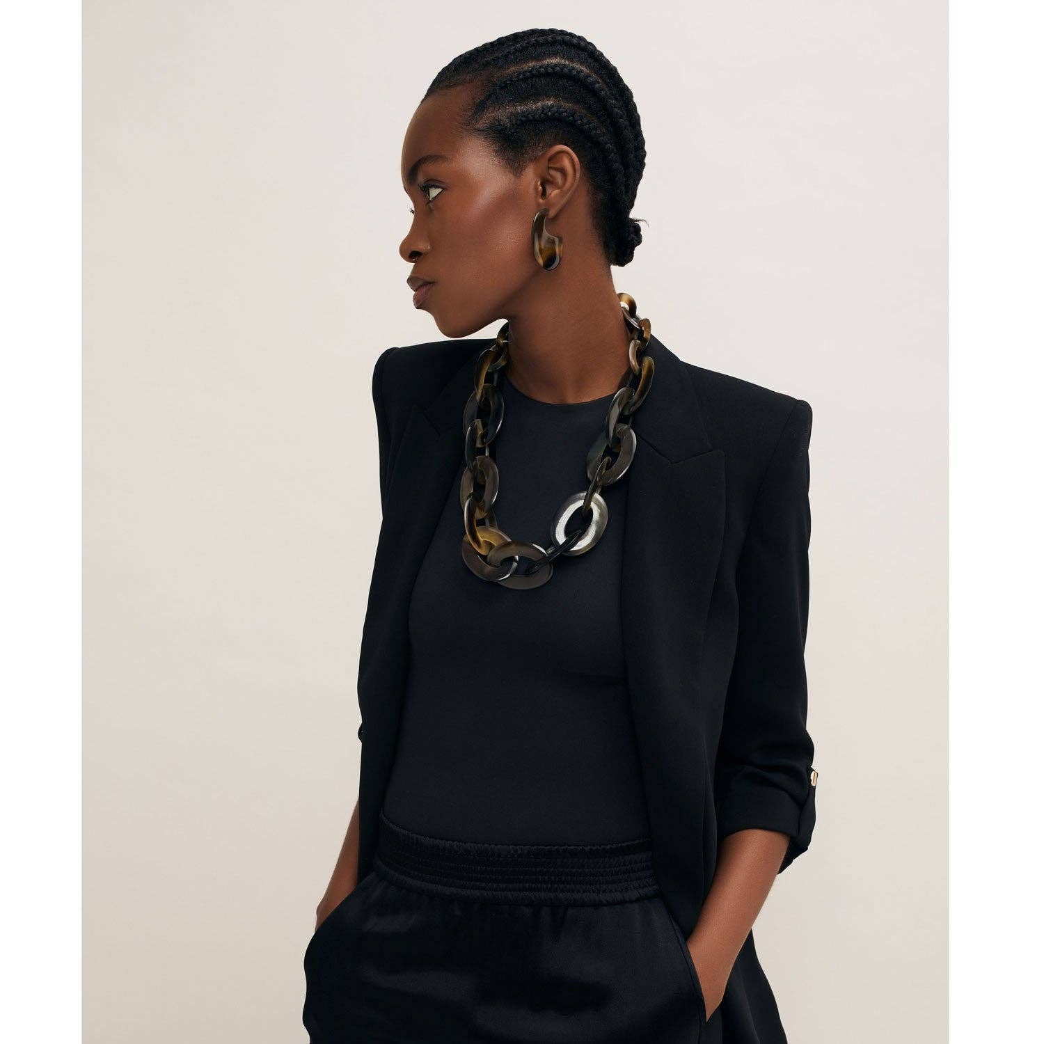 Large oval link brown horn necklace