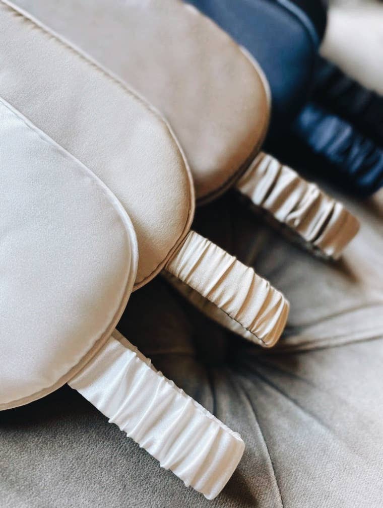 The Pure Silk Eye Mask with gift box: French Navy