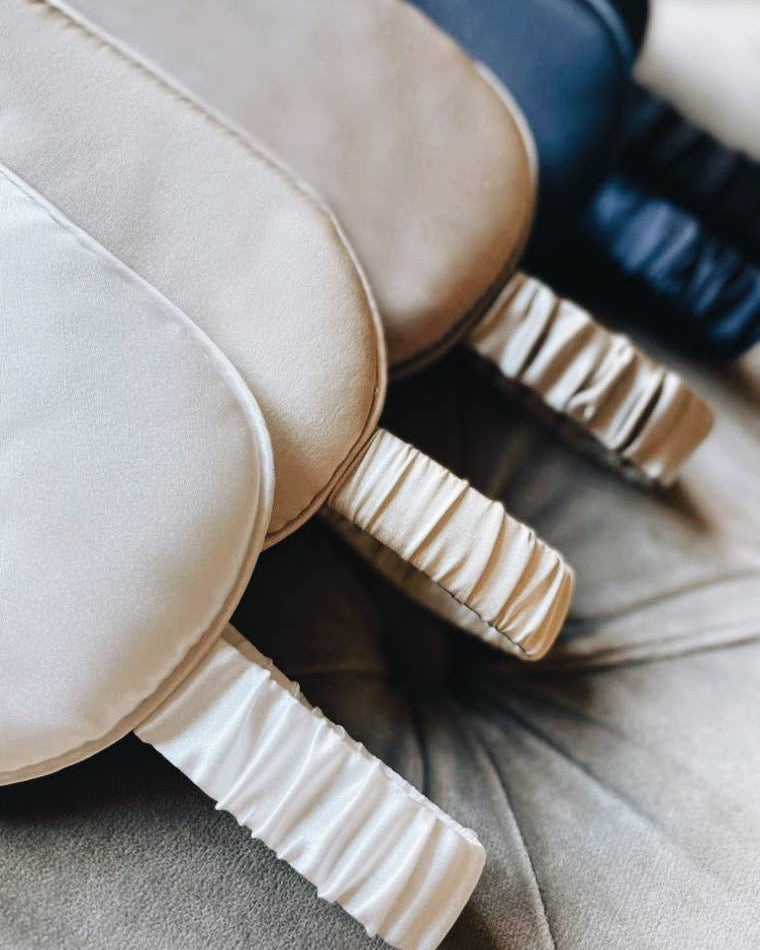 The Pure Silk Eye Mask with gift box: Blush Pink