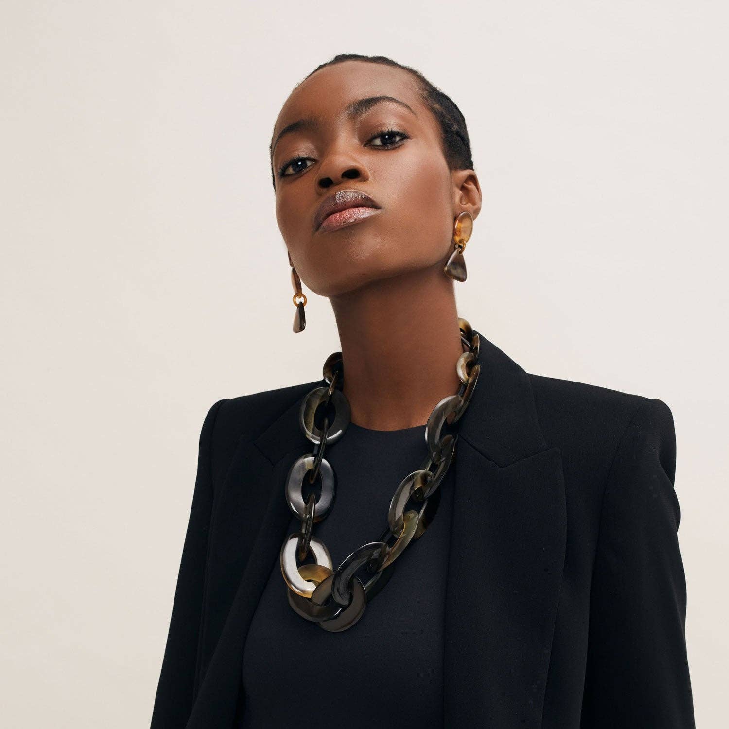 Large oval link brown horn necklace