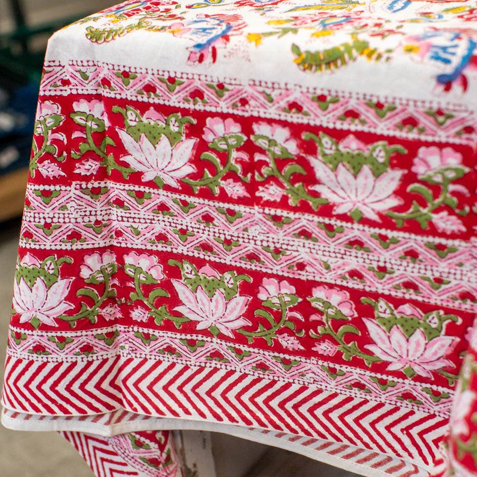 Chirton Tablecloth: 220 x 270cm