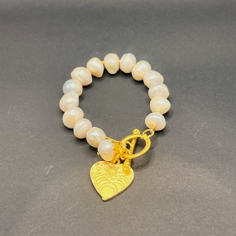 Pearl & Gold Bracelet