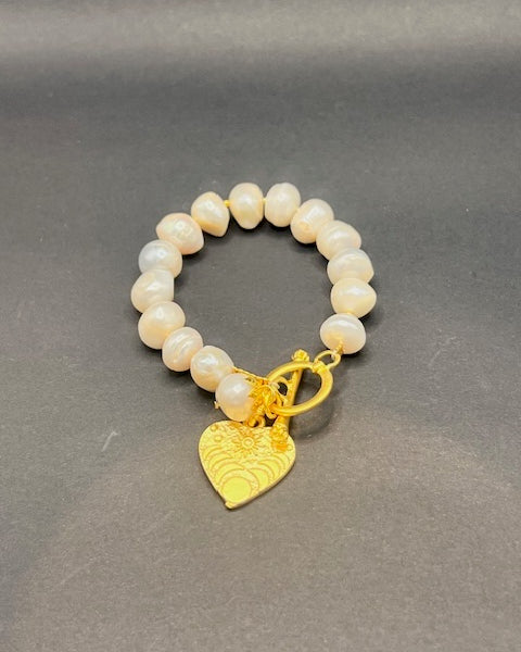 Pearl & Gold Bracelet