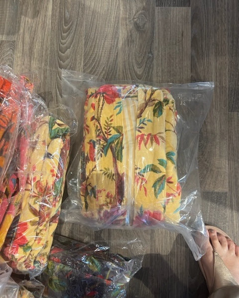 Kantha - velvet robe yellow botanical