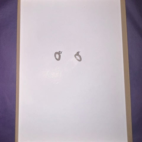 Small irregular hoop studs