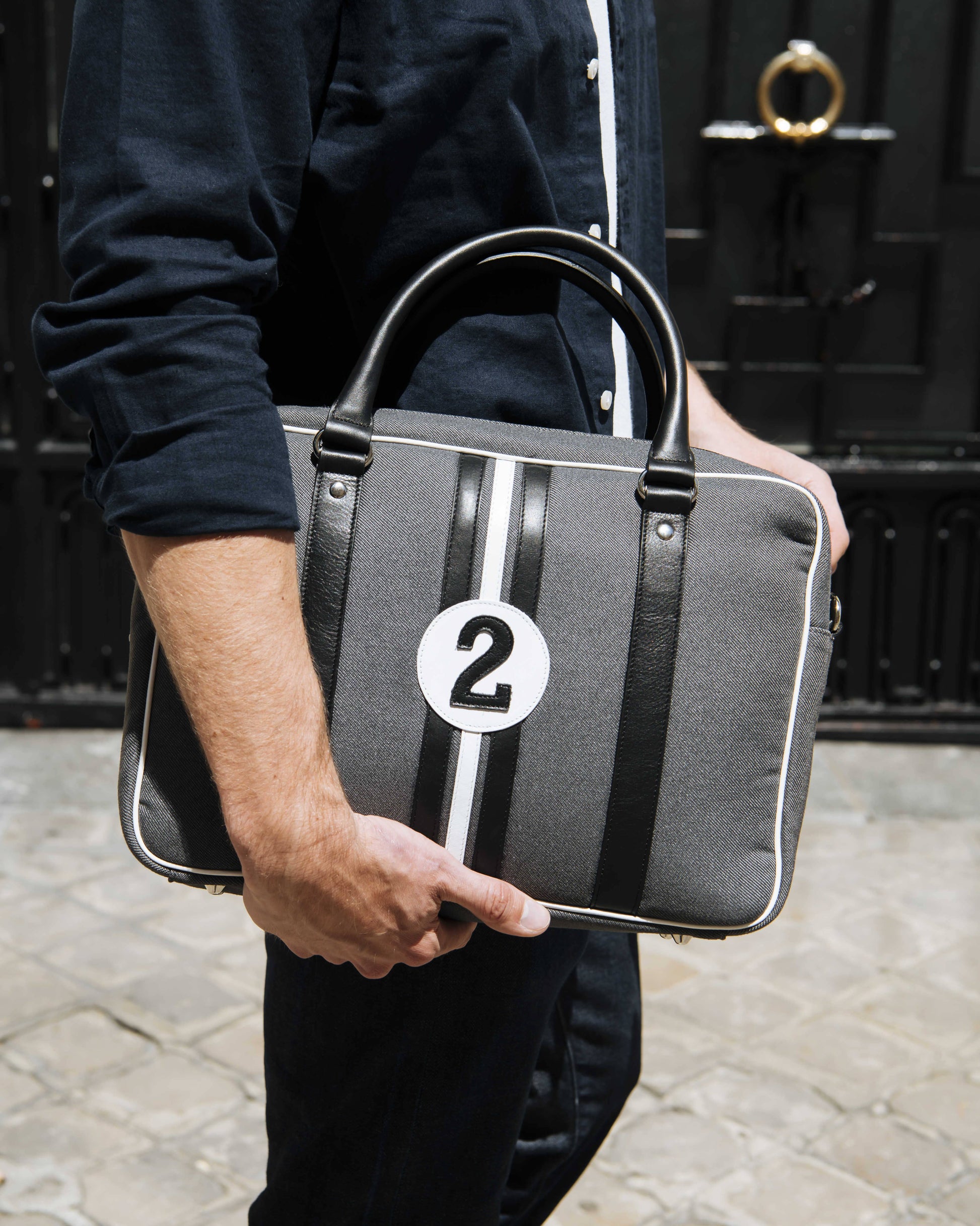 2 James NBN2 13-inch grey and white eco-friendly computer bag