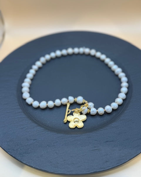 Fresh Water Pearl Necklace with Gold Flower