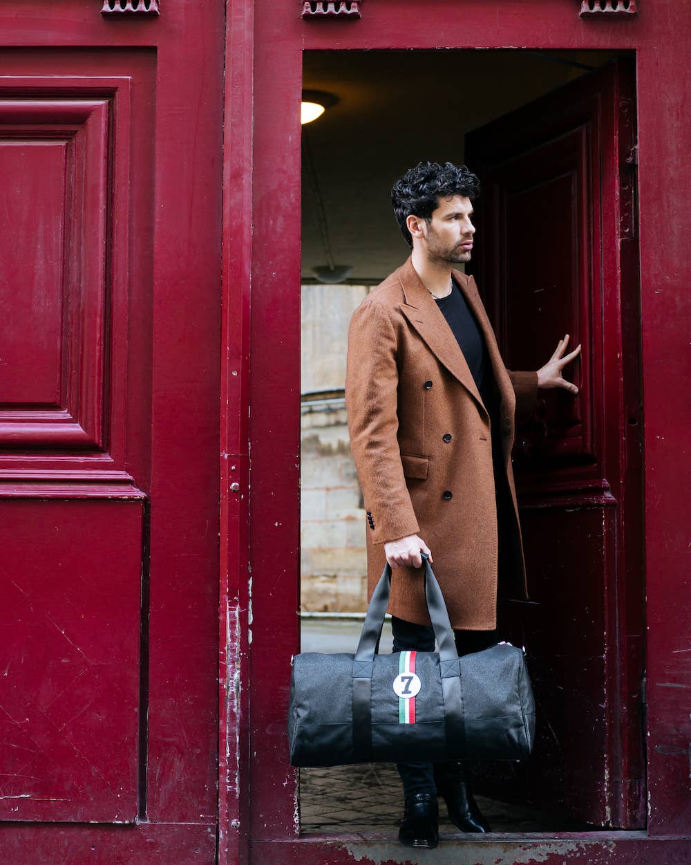 No 7  Sustainable Black Travel Bag