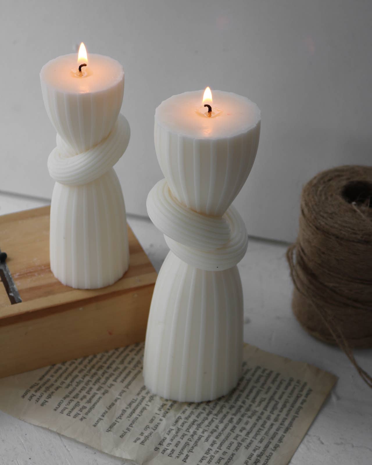 Sienna candle: Natural/off white, Large