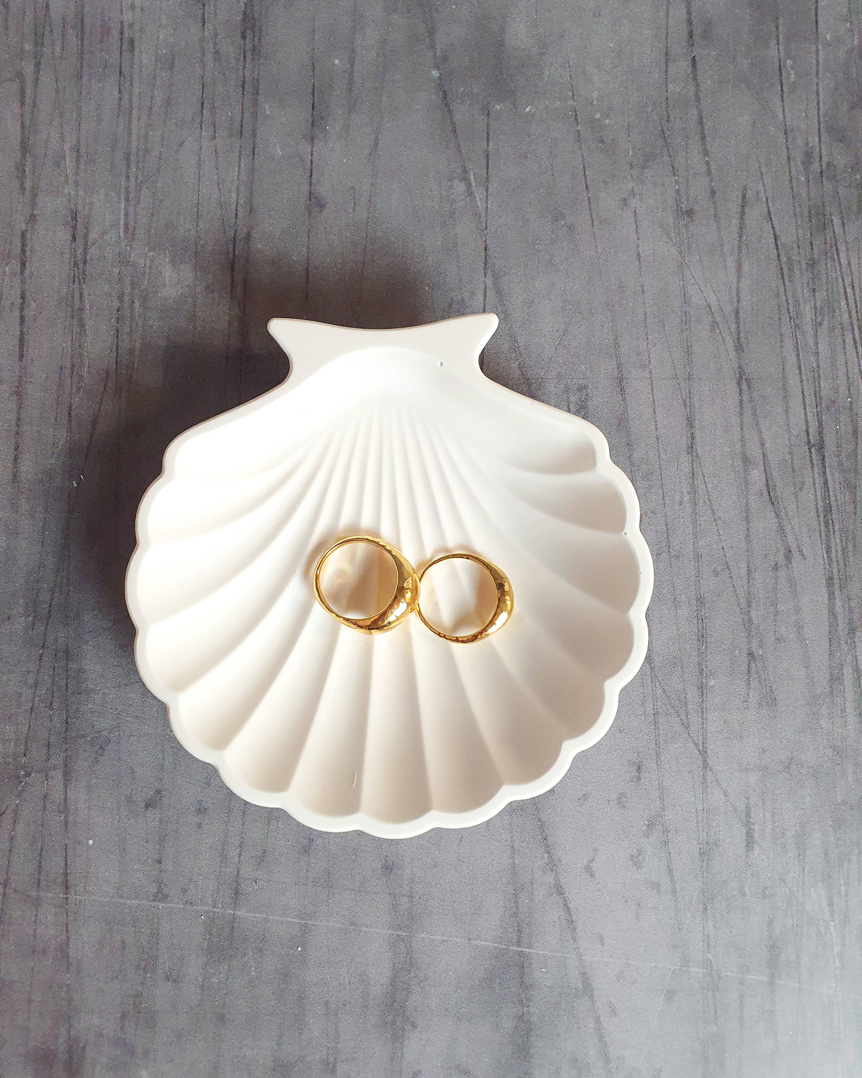 Shell Trinket Dish - Home Decor - Jewellery Dish: Off White
