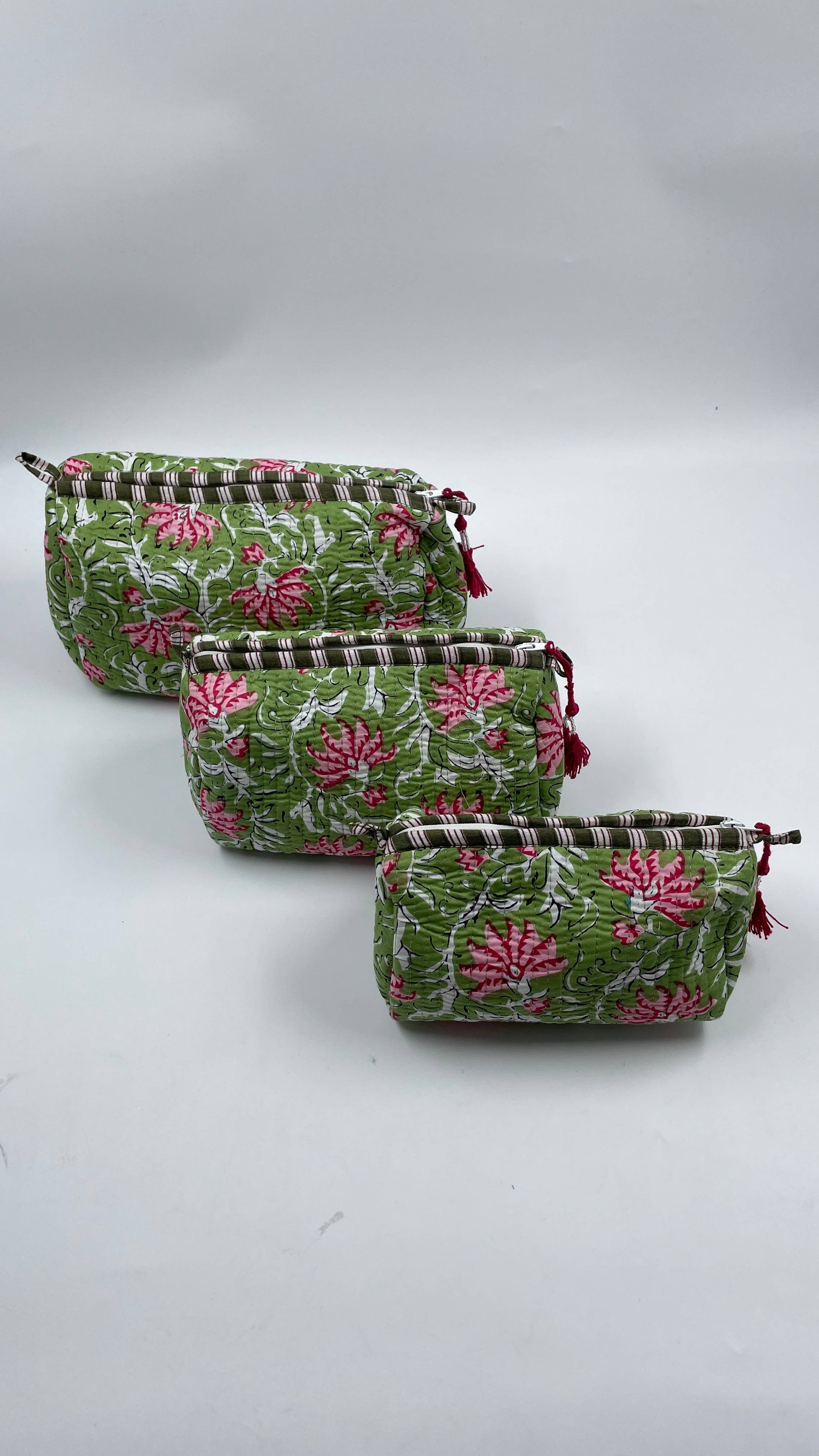 Green & Pink quilted wash bag  - Set of 3 small, medium & large