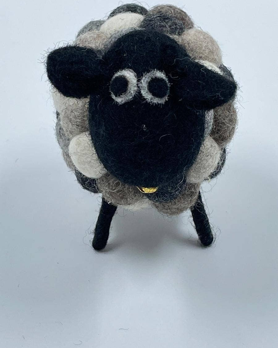 Handmade Felt Colorful Pompom Pom Pom sheep pin cushion