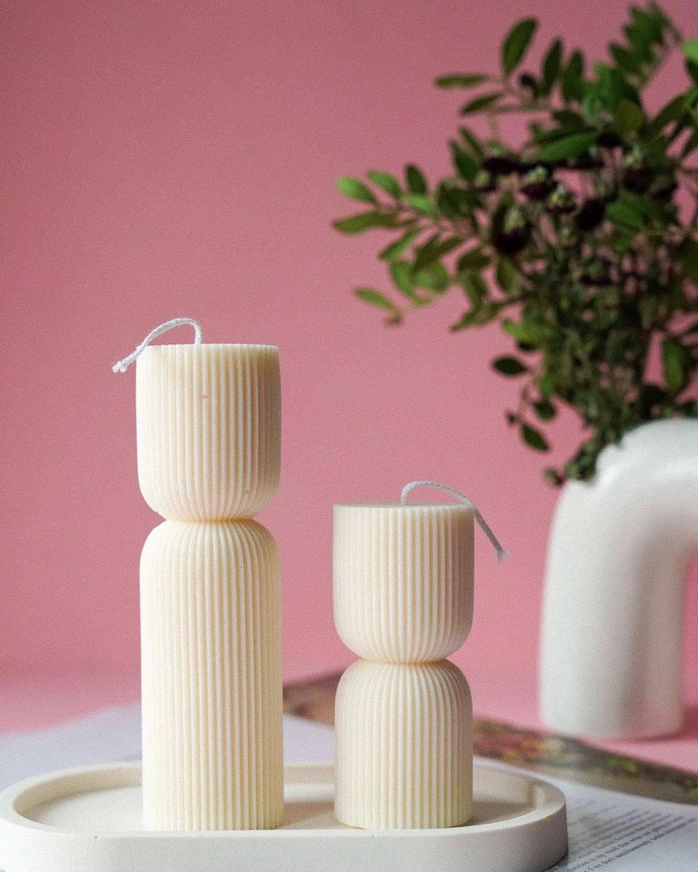 Hourglass Ribbed Candle  Ivory - Large