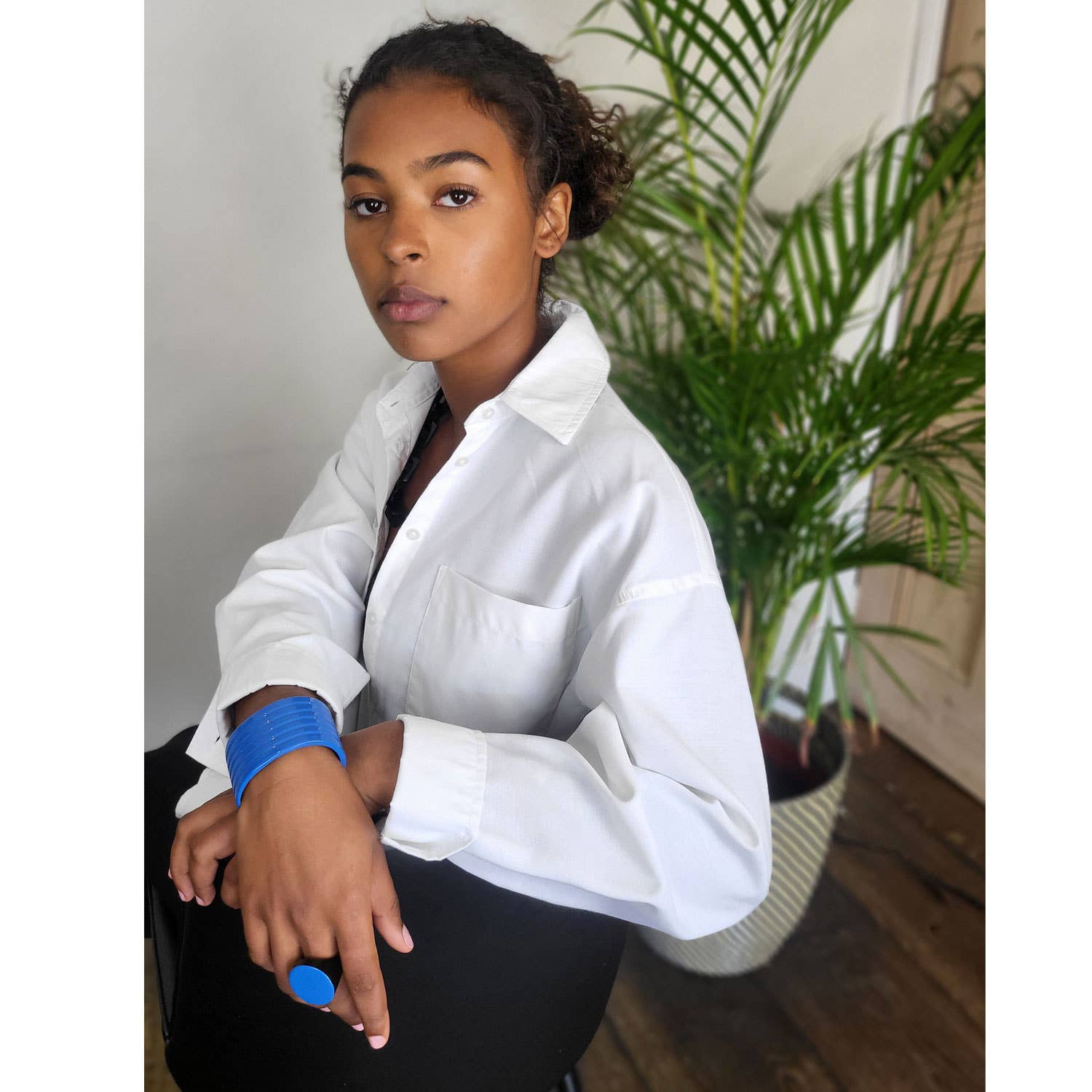 Handmade Bright Blue Round Horn Ring jewelry Gift for women
: L