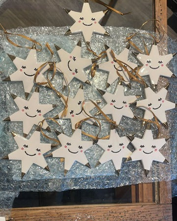 White Rain - Ceramic star with eyelashes