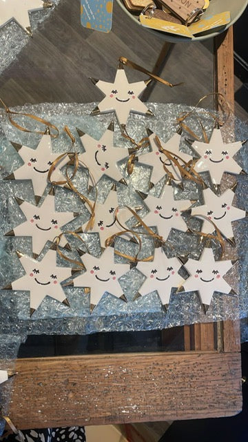 White Rain - Ceramic star with eyelashes