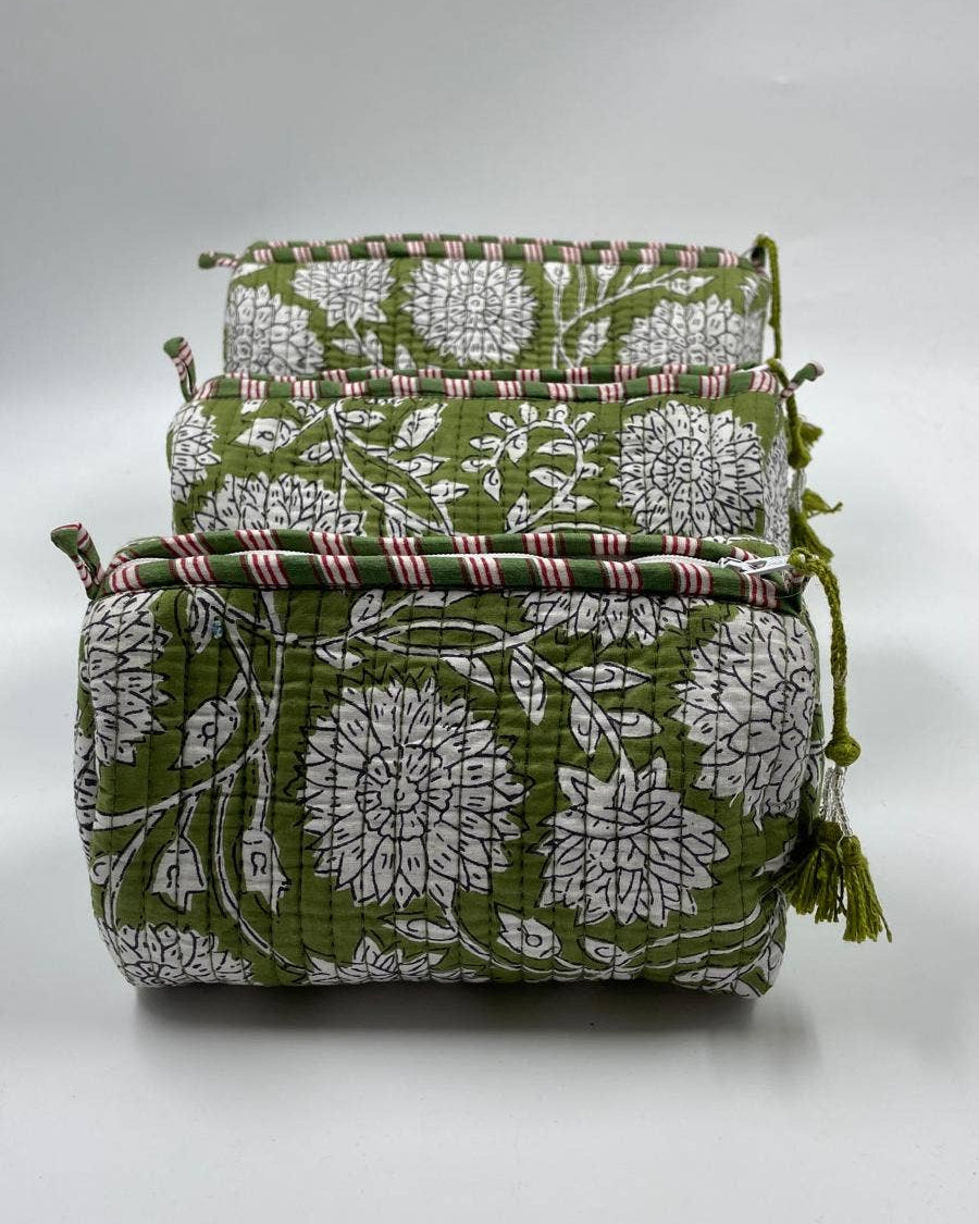 Green Chrysanthemum quilted wash bag set of 3 small medium & large