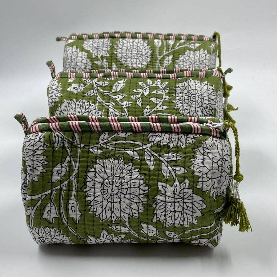 Green Chrysanthemum quilted wash bag set of 3 small medium & large